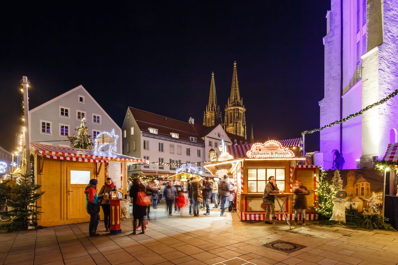 Christkindlmarkt_Neupfarrplatz_c_Bilddokumentation_Stadt_Regensburg